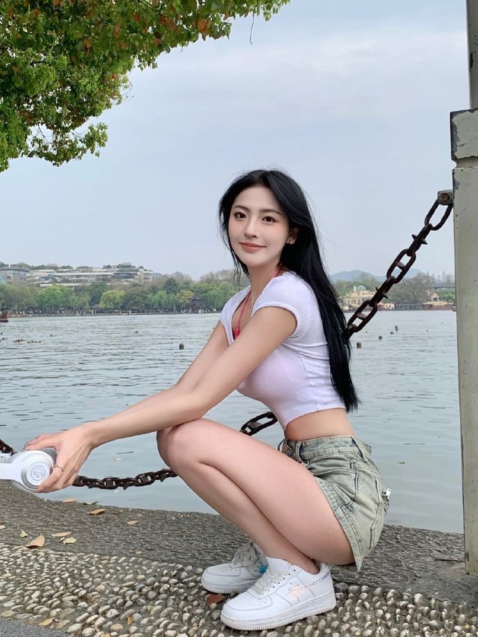 移动之家 海报